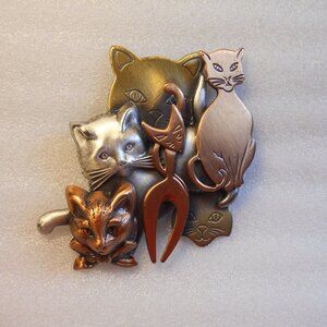Vintage K & T - Cat Pin    9-30